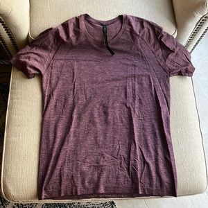 Lululemon mens workout shirt